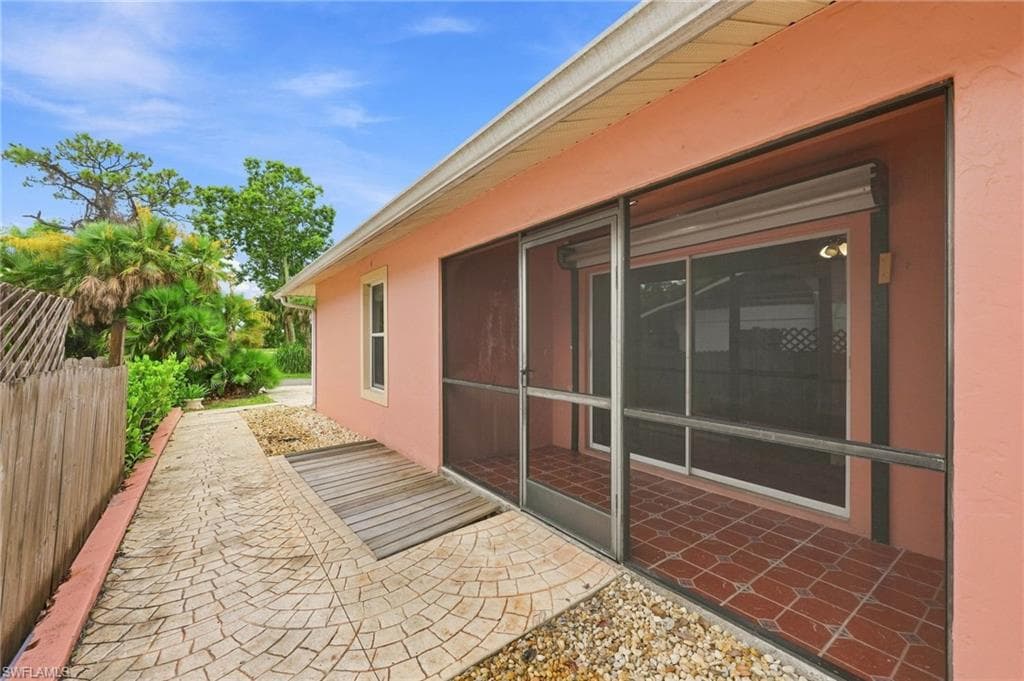 4436/4438 Pine Lake RD-15