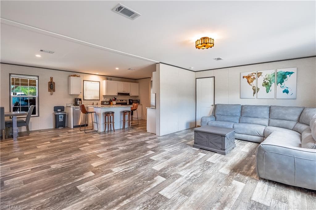 220 Kennel ST-12