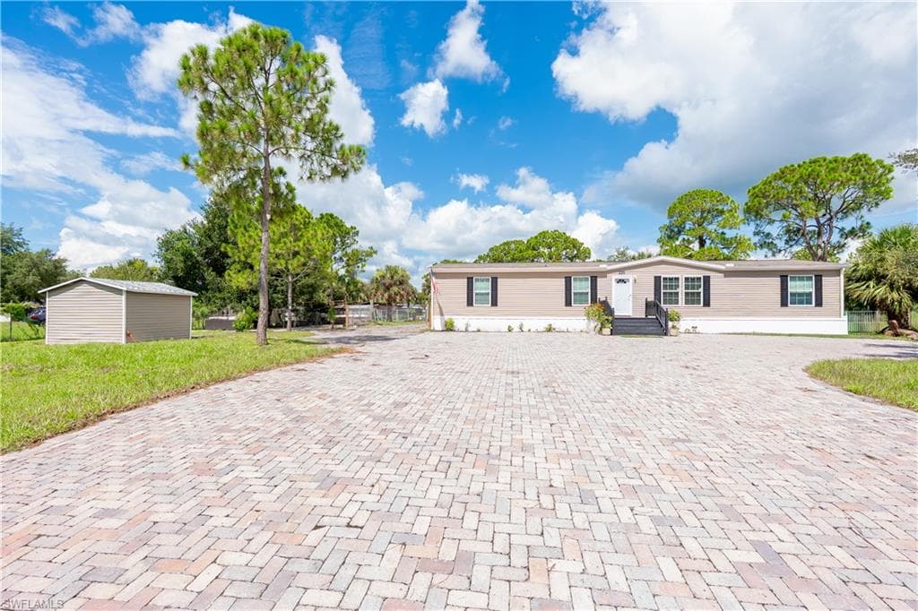 220 Kennel ST-3