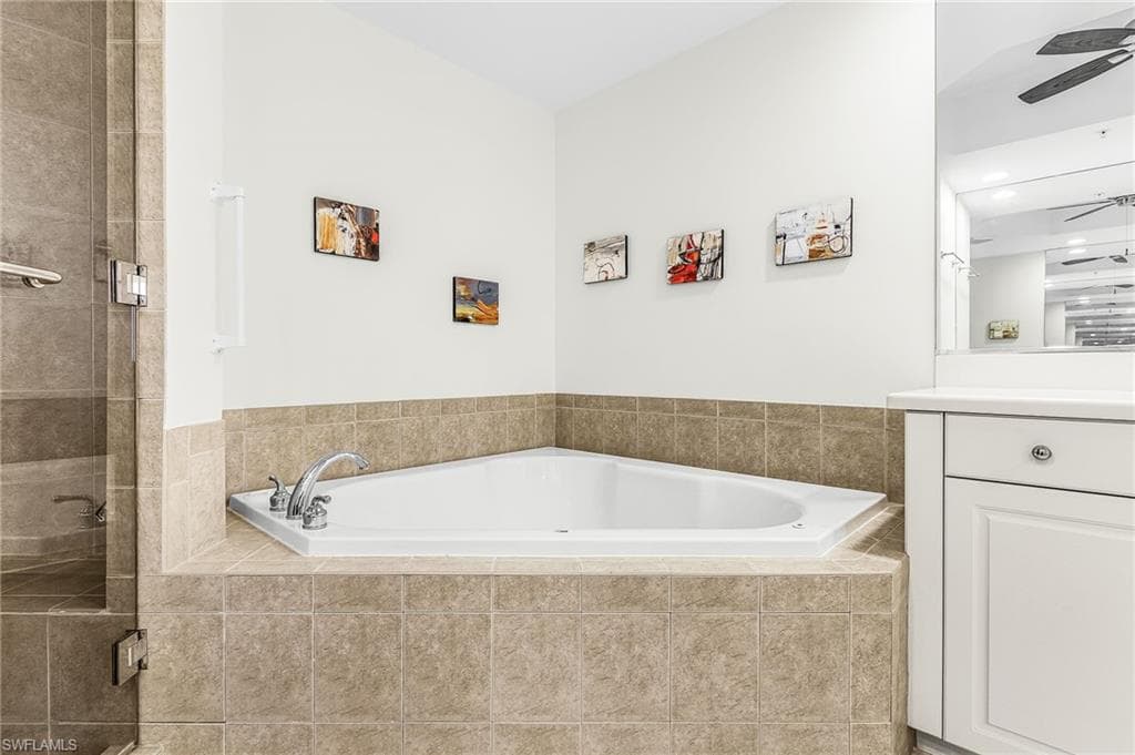 2090 W First ST 1009-15