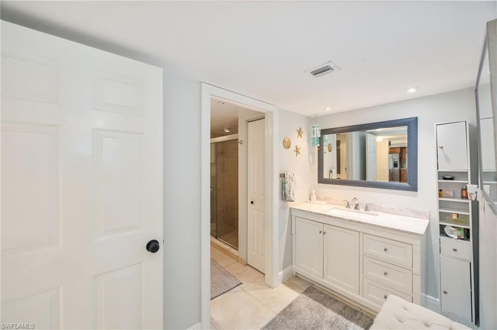 413 Augusta BLVD 105-6