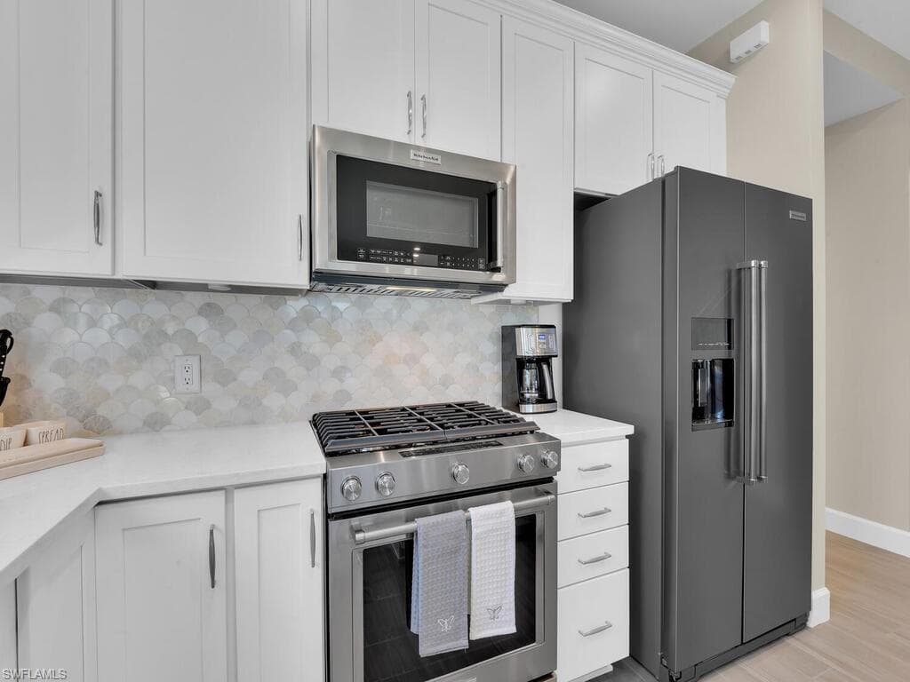 11694 Canal Grande DR-13