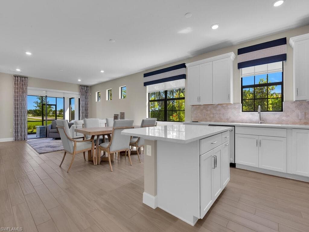 11694 Canal Grande DR-12