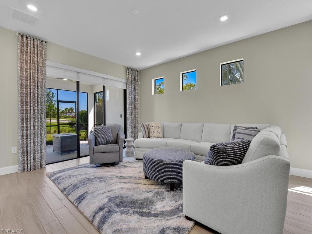 11694 Canal Grande DR-18