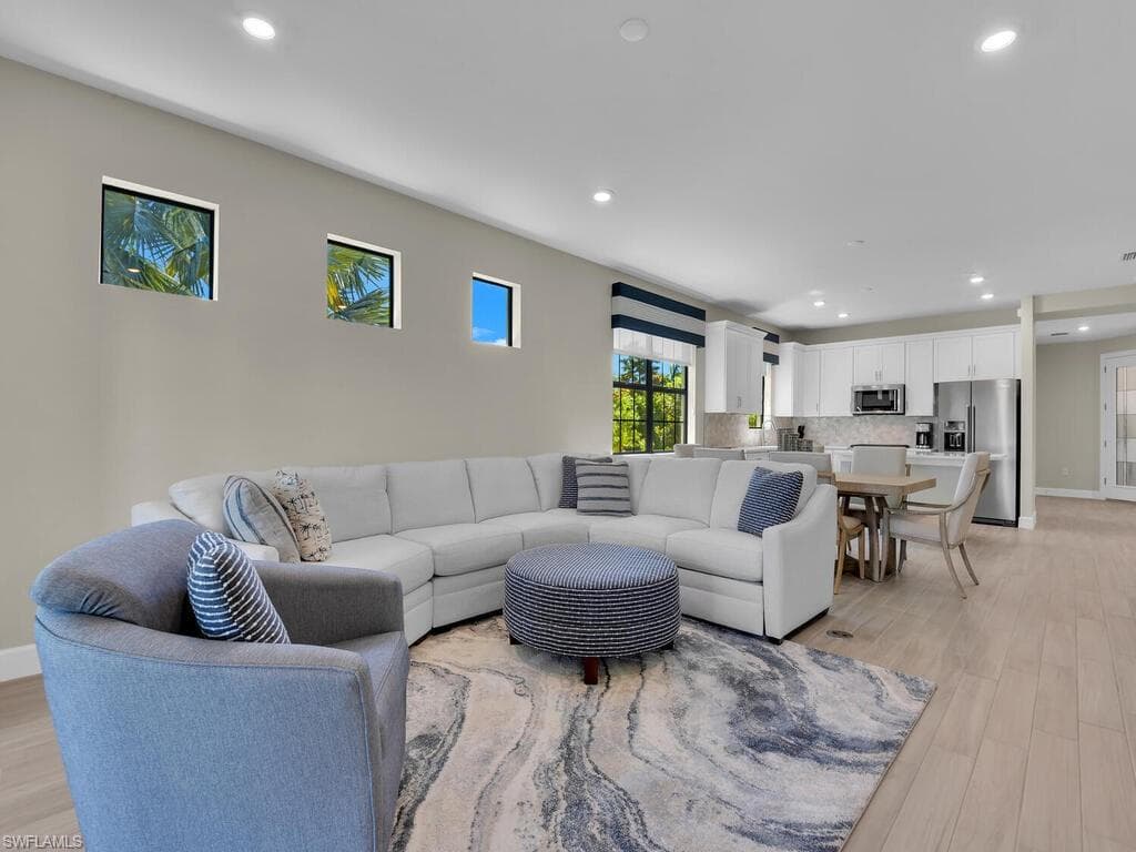 11694 Canal Grande DR-21
