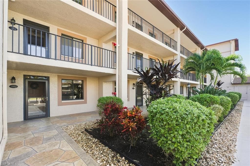 7340 Saint Ives WAY 3203-0