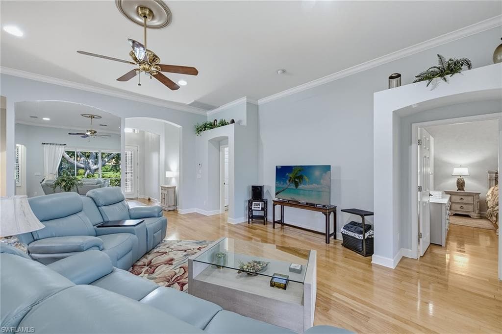 2325 Island Cove CIR-9