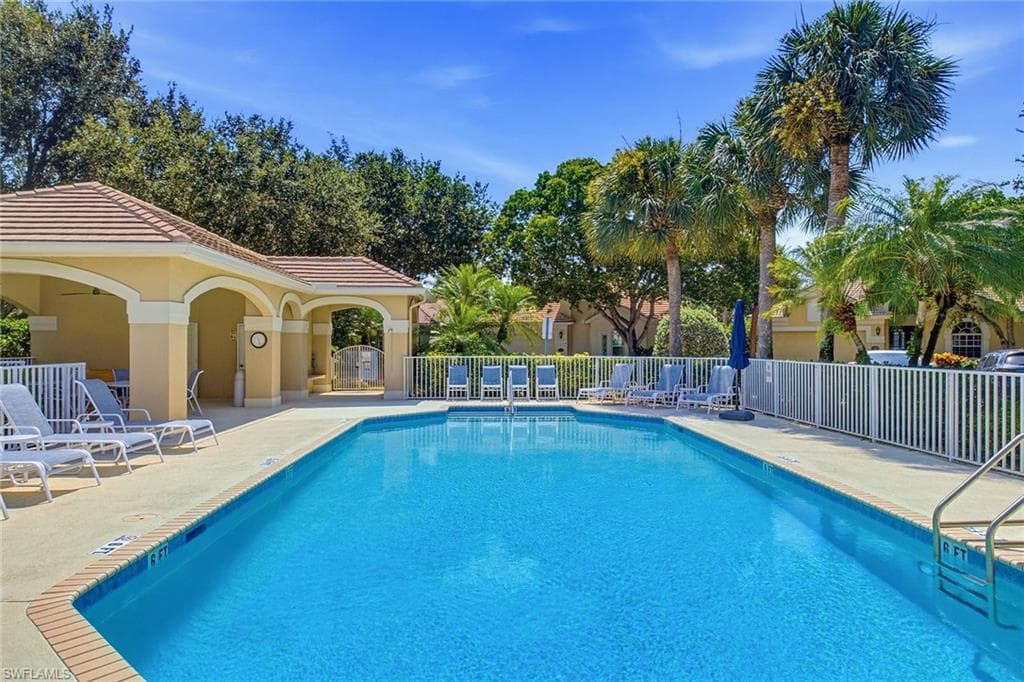 2325 Island Cove CIR-19