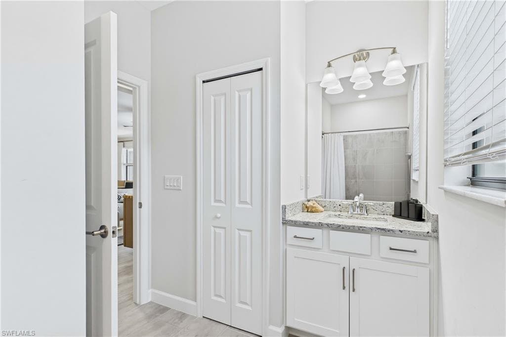13883 Pine Lodge LN-21