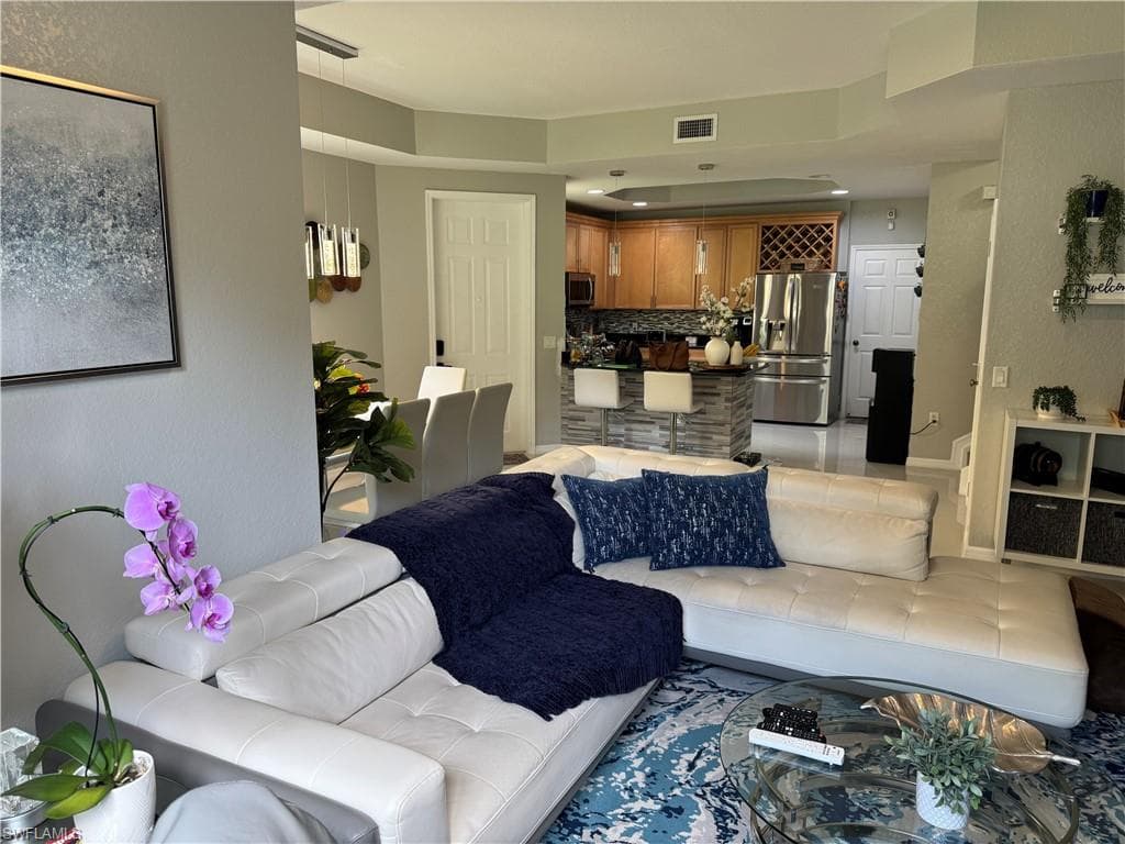 9815 Solera Cove Pointe 106-10