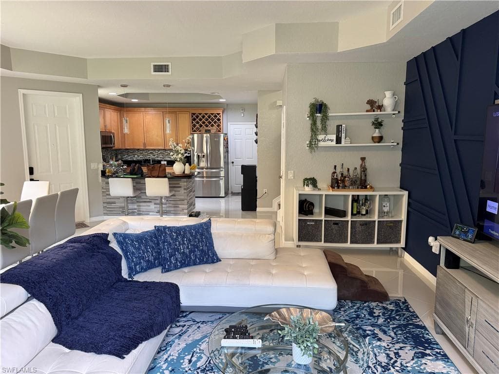 9815 Solera Cove Pointe 106-11