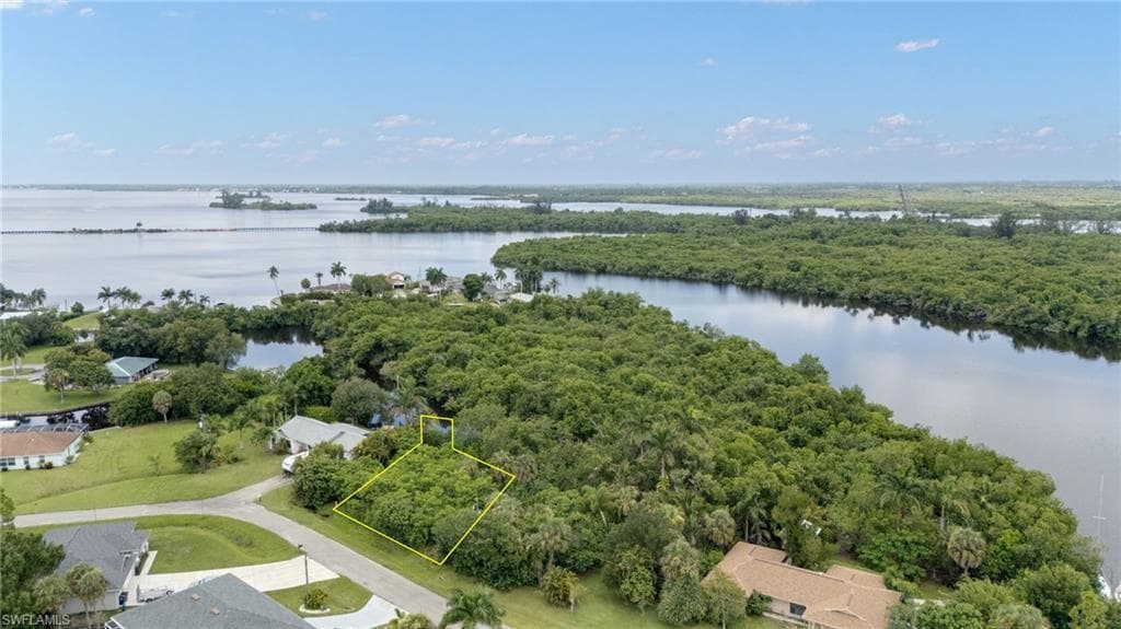 315 Shore DR-4