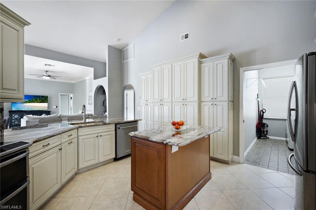 12070 Fairway Isles DR-11