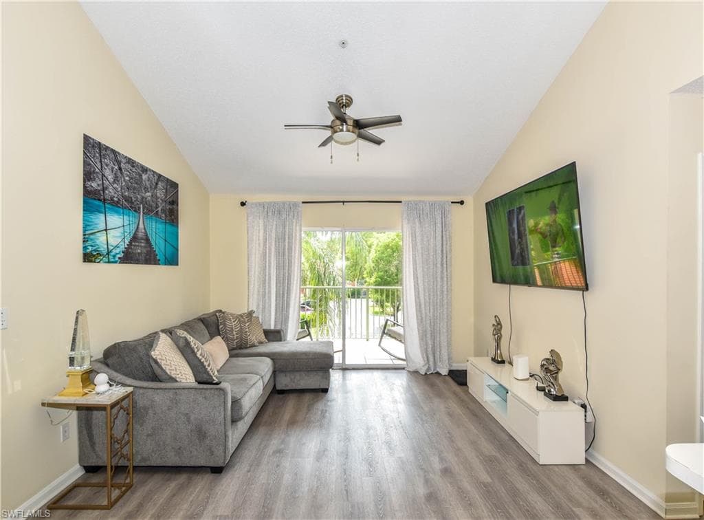 1275 Wildwood Lakes BLVD 303-6