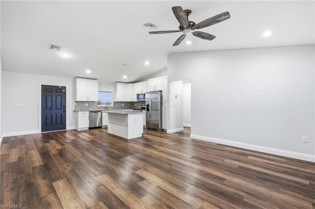 146 Plantation DR-32