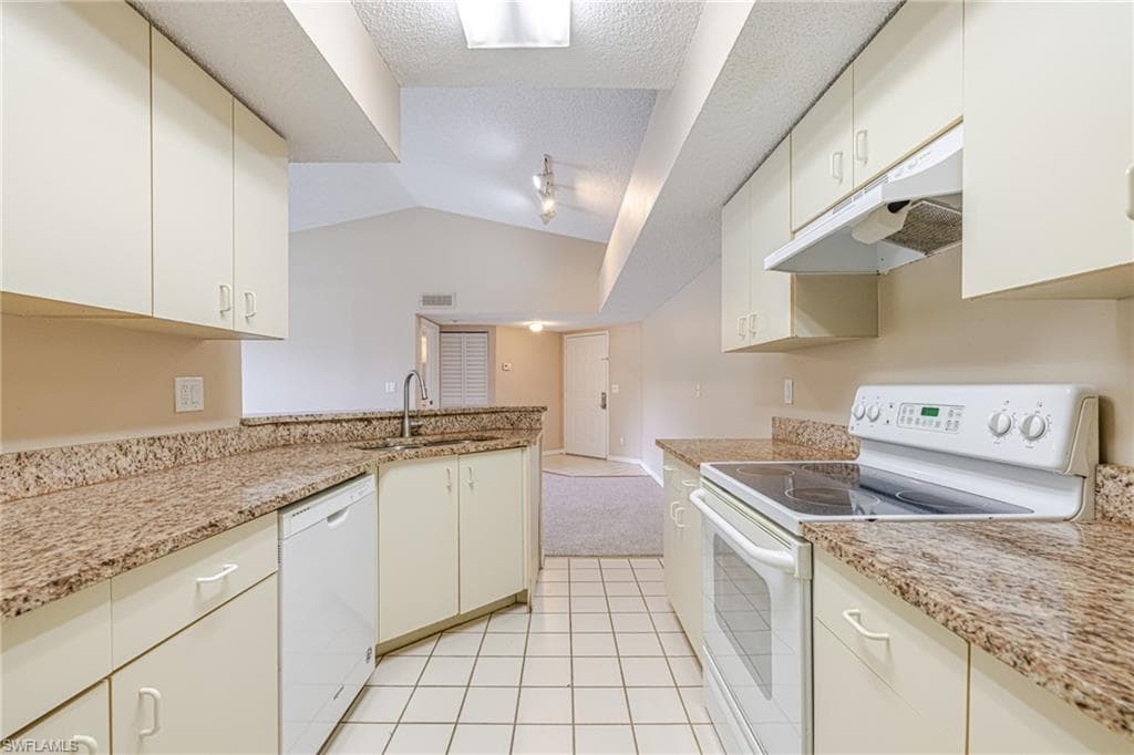 13515 Eagle Ridge DR-5