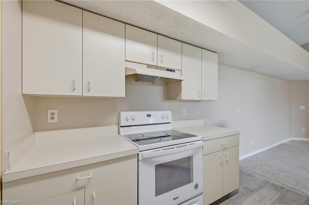 13605 Eagle Ridge DR 1733-25