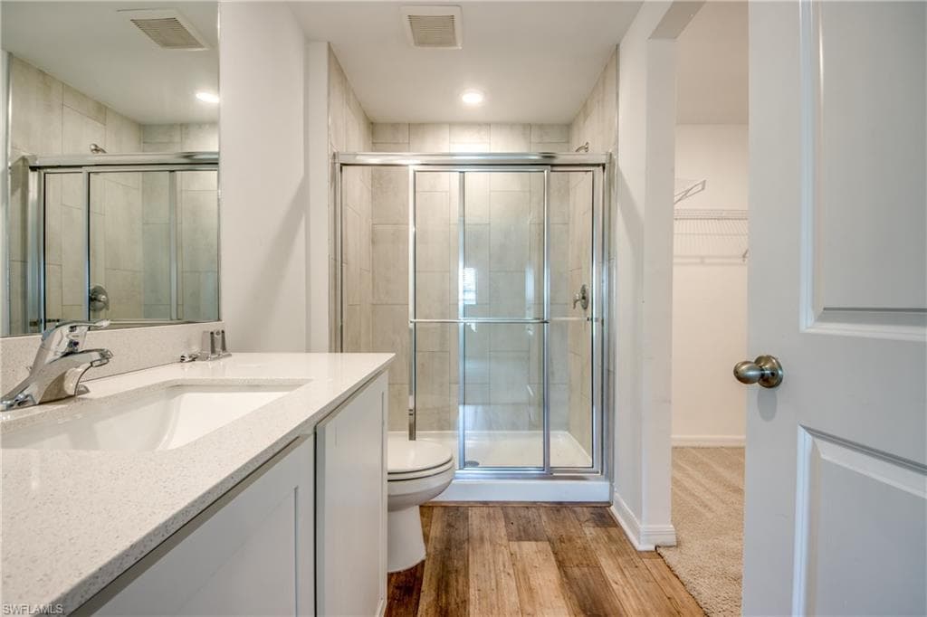 861 Winwood CIR-22