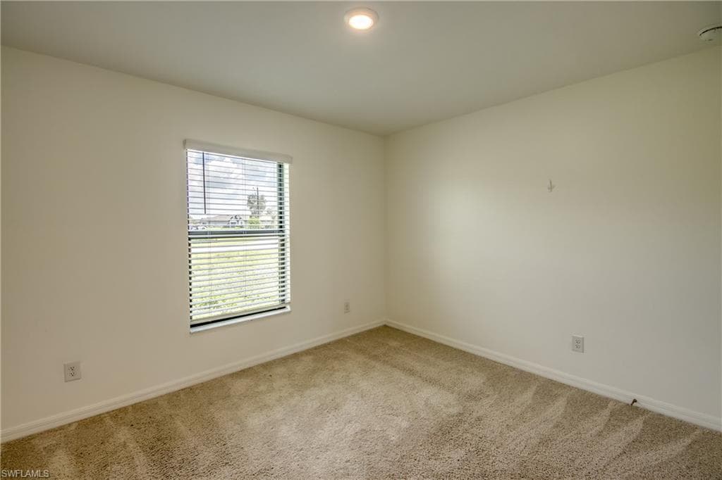 861 Winwood CIR-24