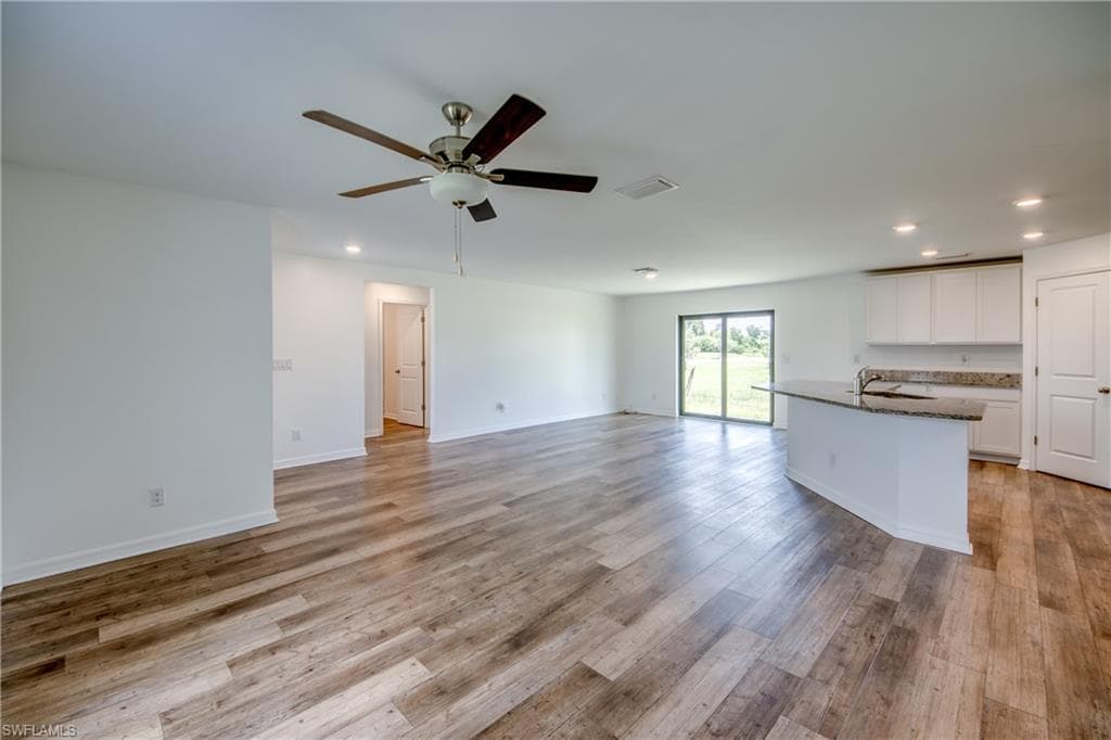 861 Winwood CIR-11
