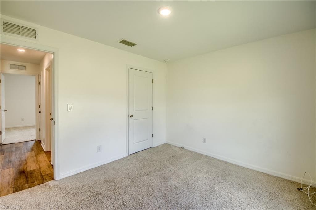 861 Winwood CIR-29