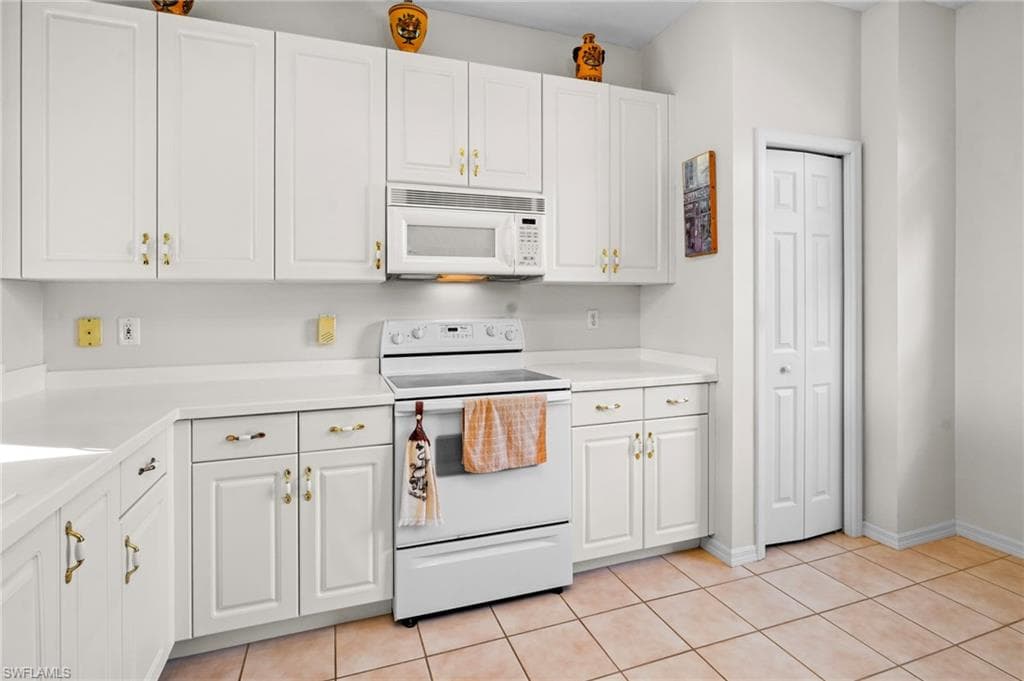 11227 Lakeland CIR-11