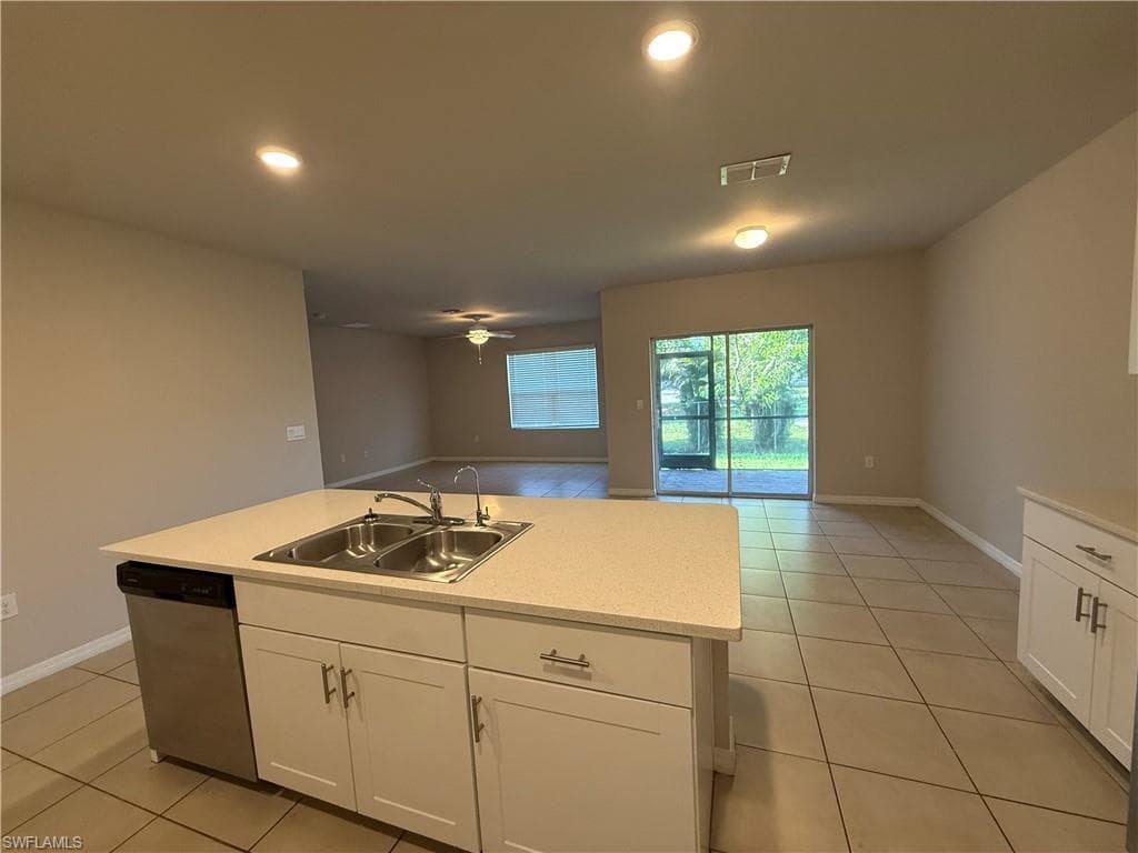 8458 Blackberry RD-22