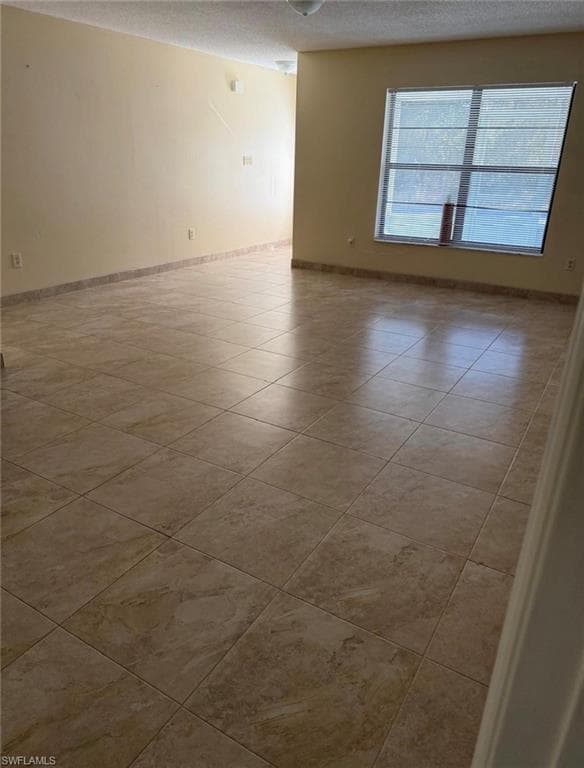 908 PRIMROSE ST-3