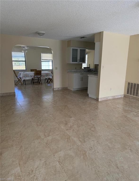 908 PRIMROSE ST-4