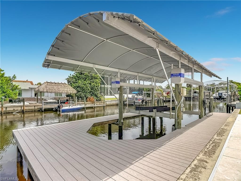225 3rd ST-7