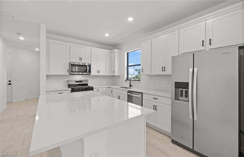2094 Seville LN-21