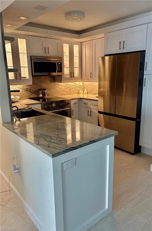 320 Seaview CT 1607-7