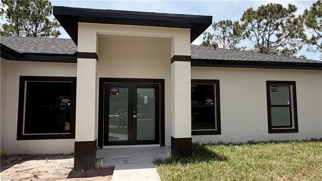 5233 44 ST NE-1