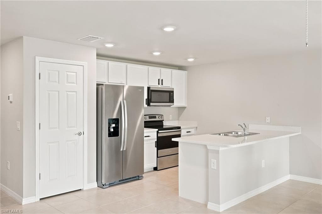 3166 Estancia LN-20