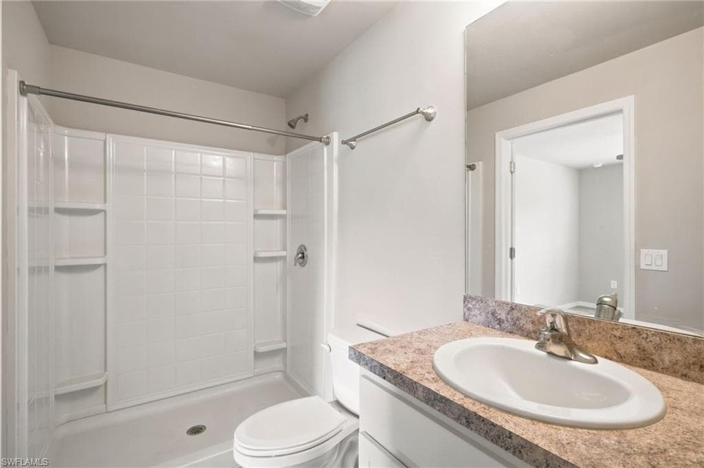 3166 Estancia LN-14