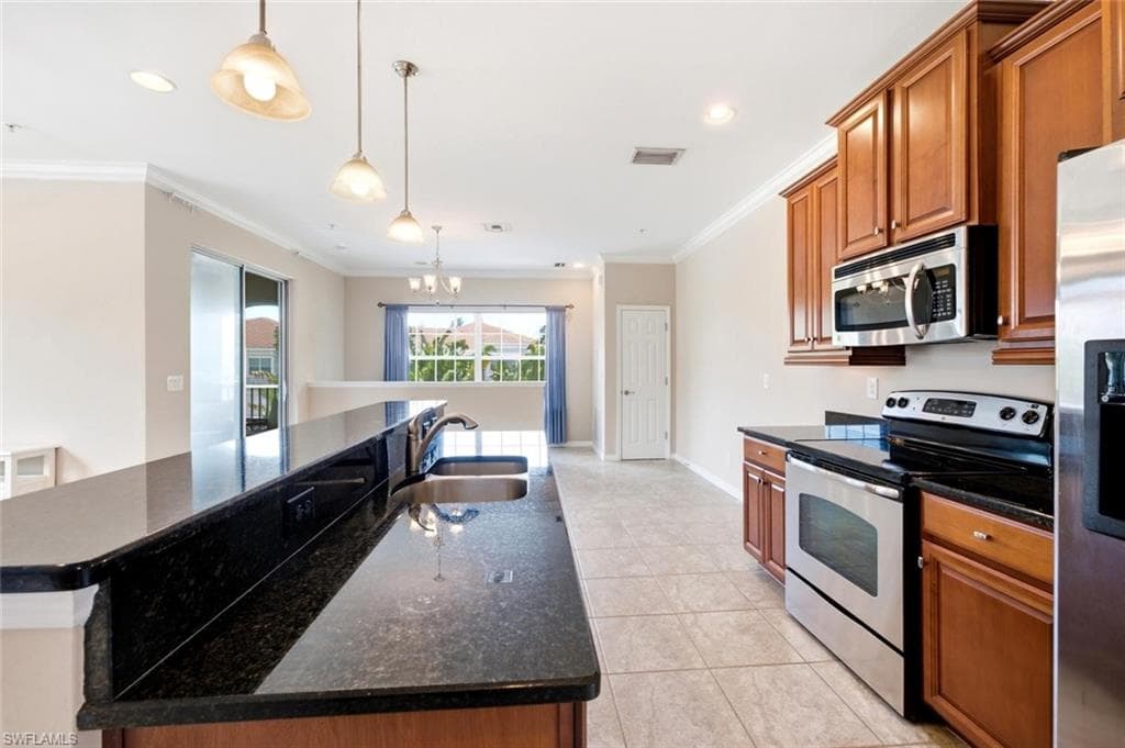 23421 Alamanda DR 201-6