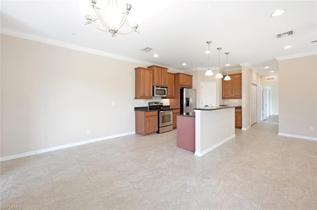 23421 Alamanda DR 201-7