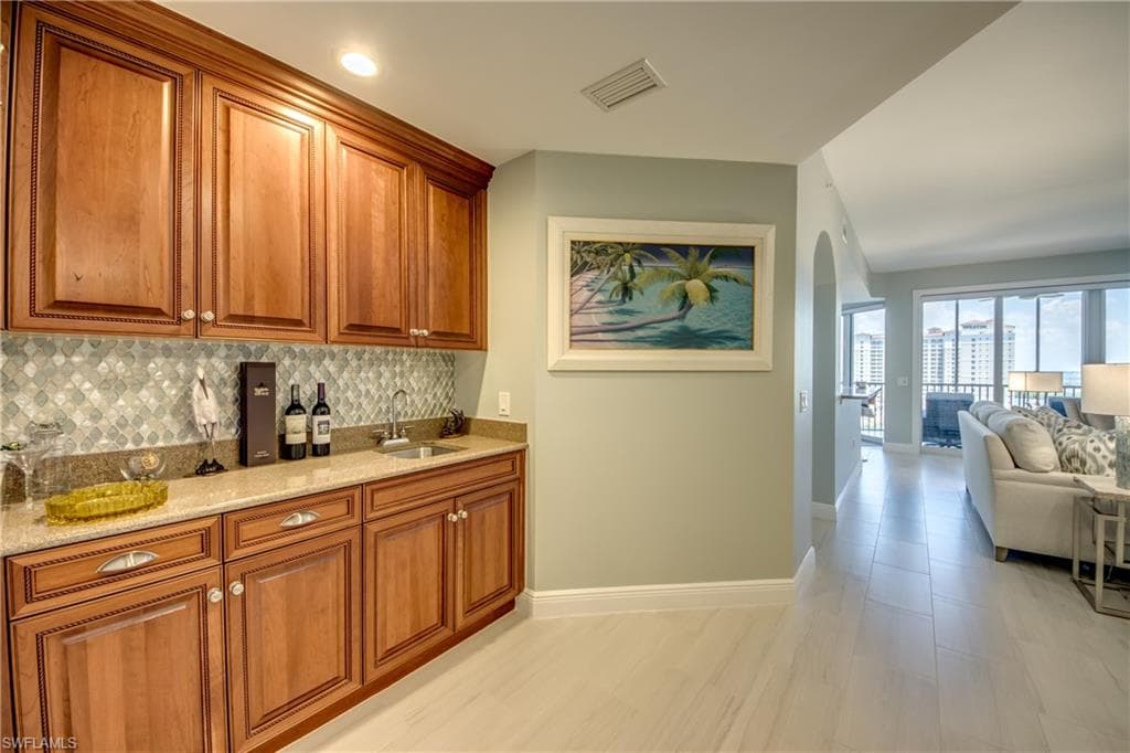 6081 Silver King BLVD 1002-4