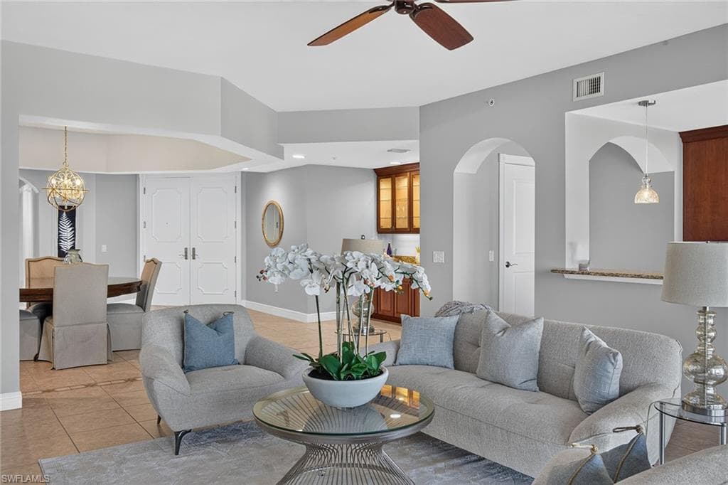 6081 Silver King BLVD 302-2