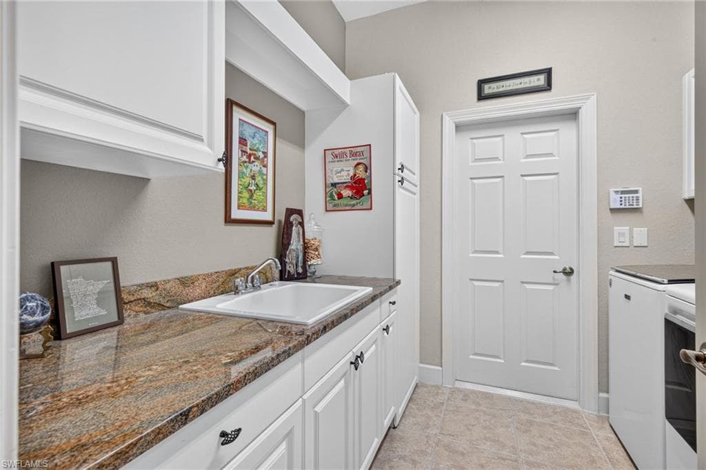 10897 Stonington AVE-29