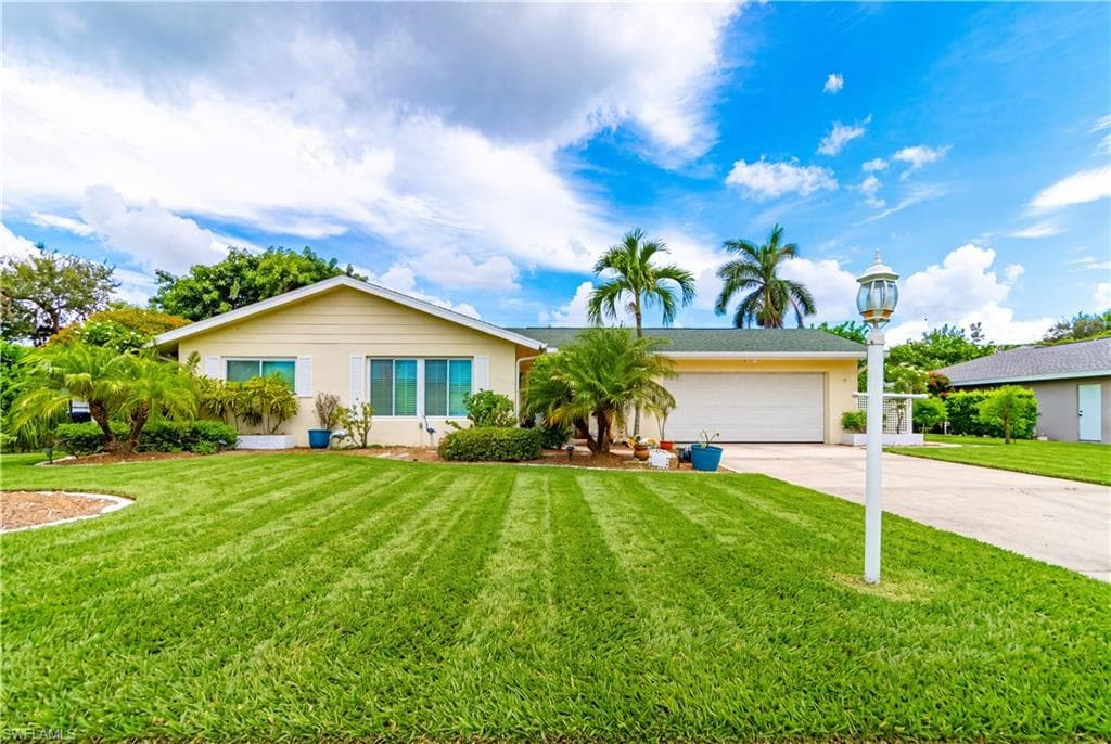 1352 Oaklawn CT-1