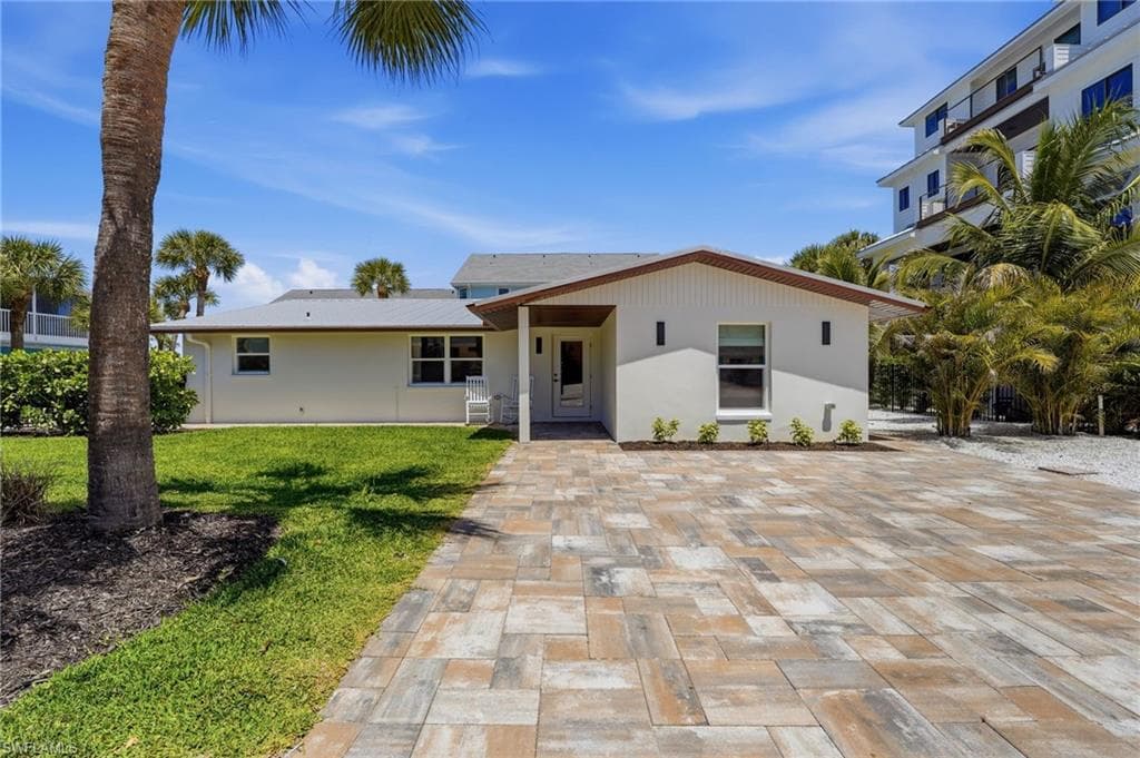 120 Stanford DR-2