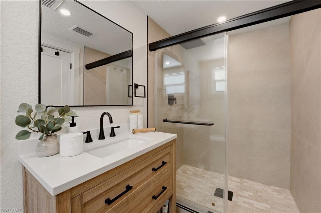 120 Stanford DR-30