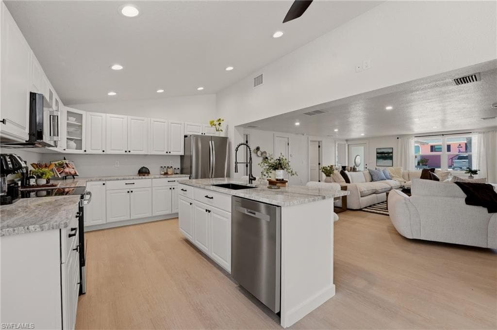 120 Stanford DR-14