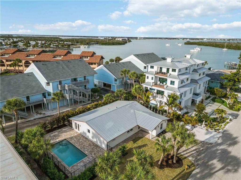 120 Stanford DR-45