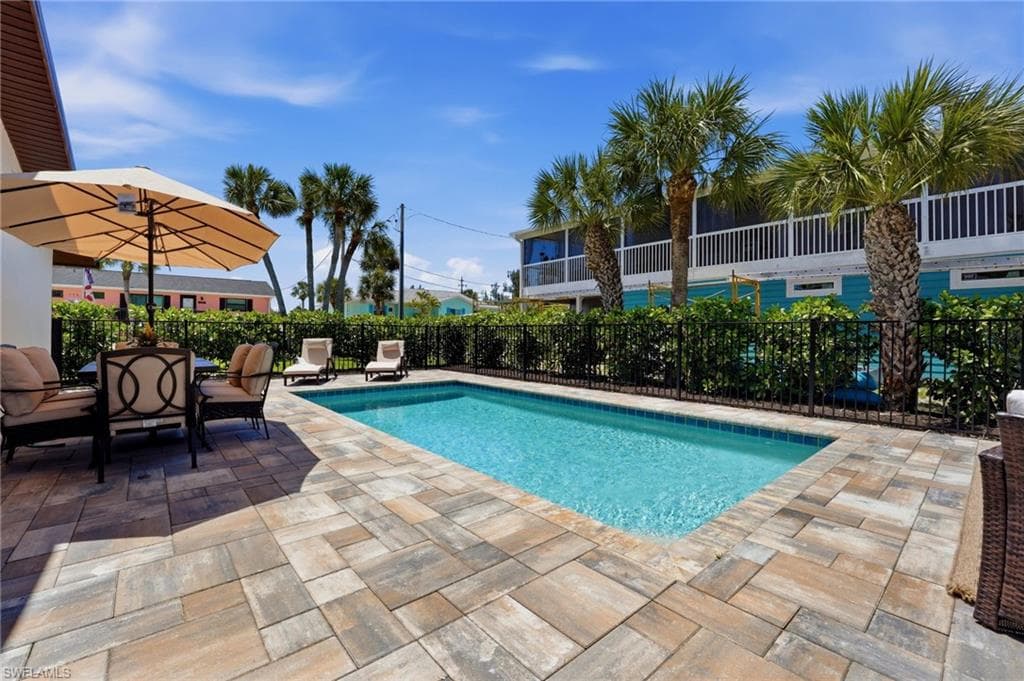 120 Stanford DR-37