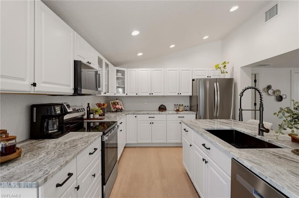 120 Stanford DR-15