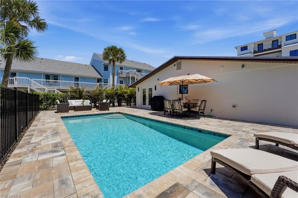 120 Stanford DR-39