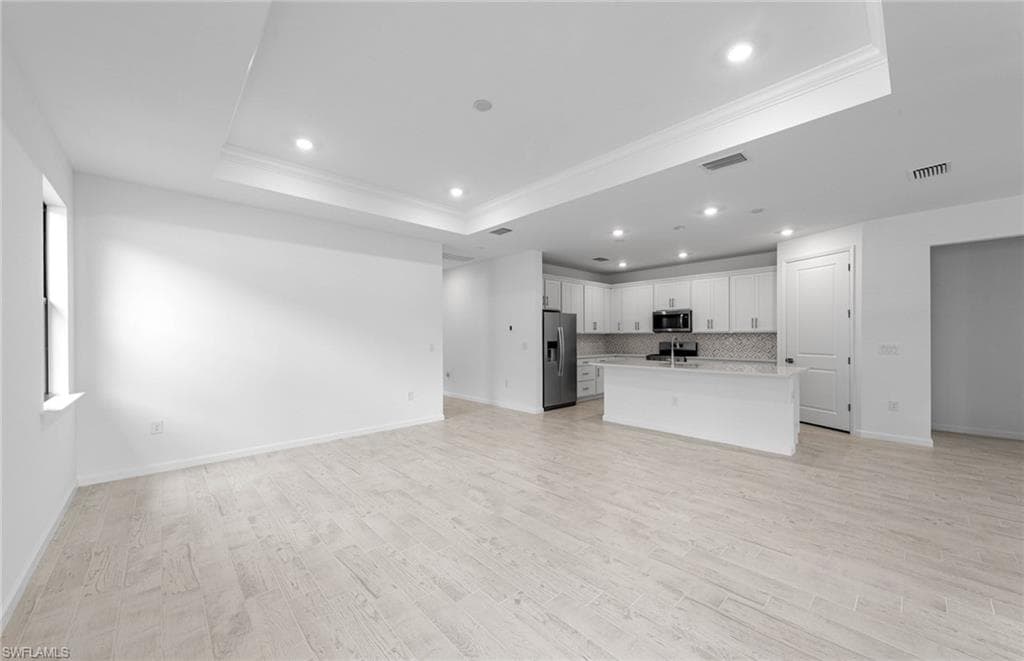 2049 Terreno BLVD-6