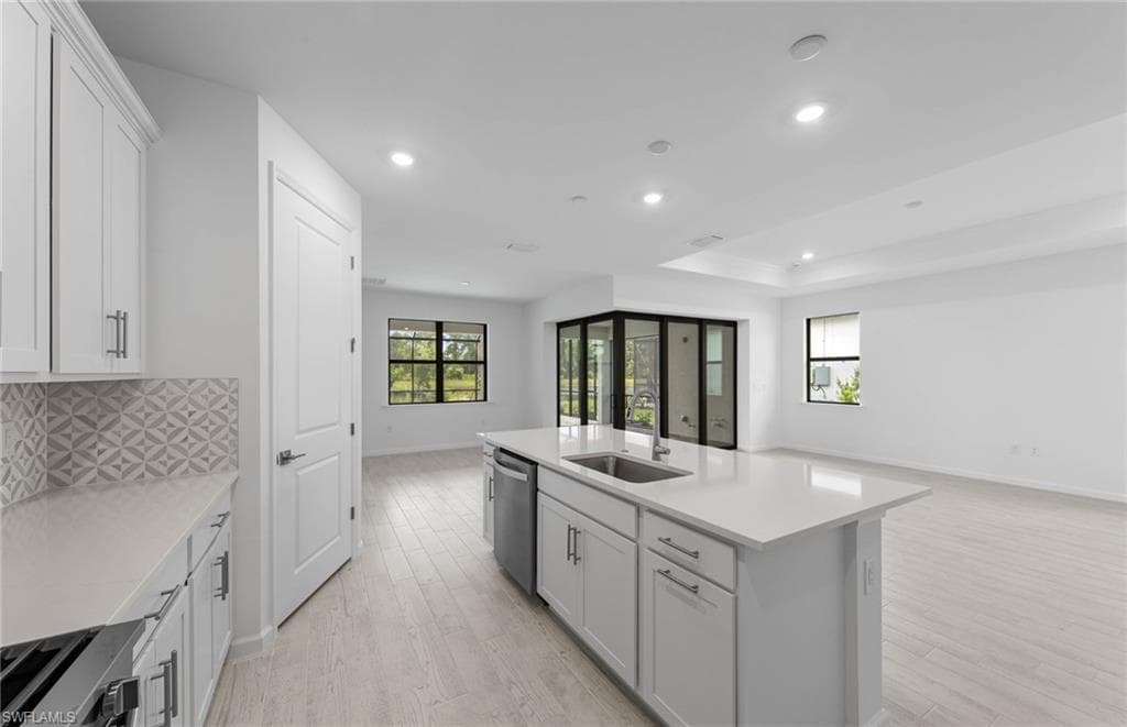 2049 Terreno BLVD-11
